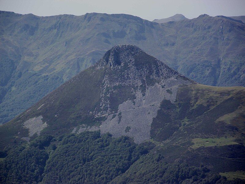 Puy Griou, piton volcanique du Cantal