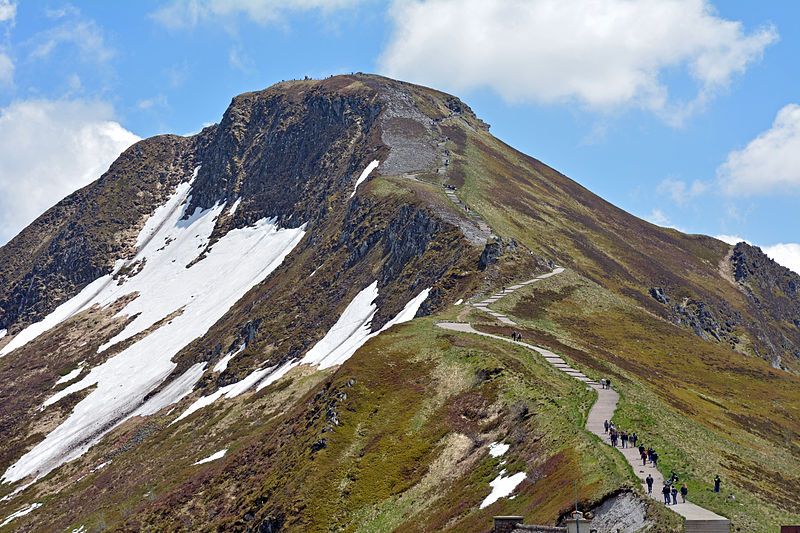 Le Puy Mary vu depuis la vallée
