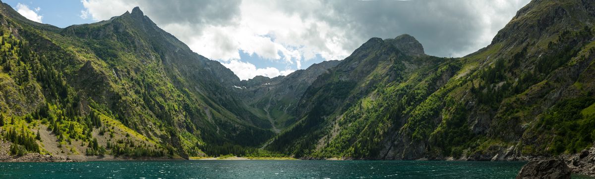 Lac du Lauvitel, plus grand lac naturel des Écrins