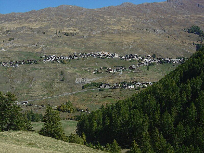 Village de Saint-Véran vu depuis le col des Estronques